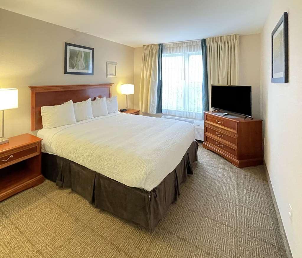 Smart Suites, Ascend Hotel Collection South Burlington Room photo