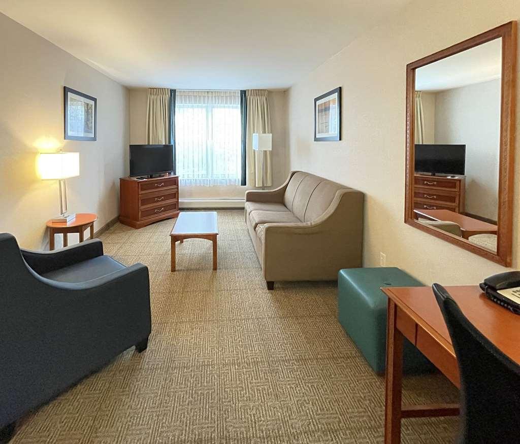Smart Suites, Ascend Hotel Collection South Burlington Room photo