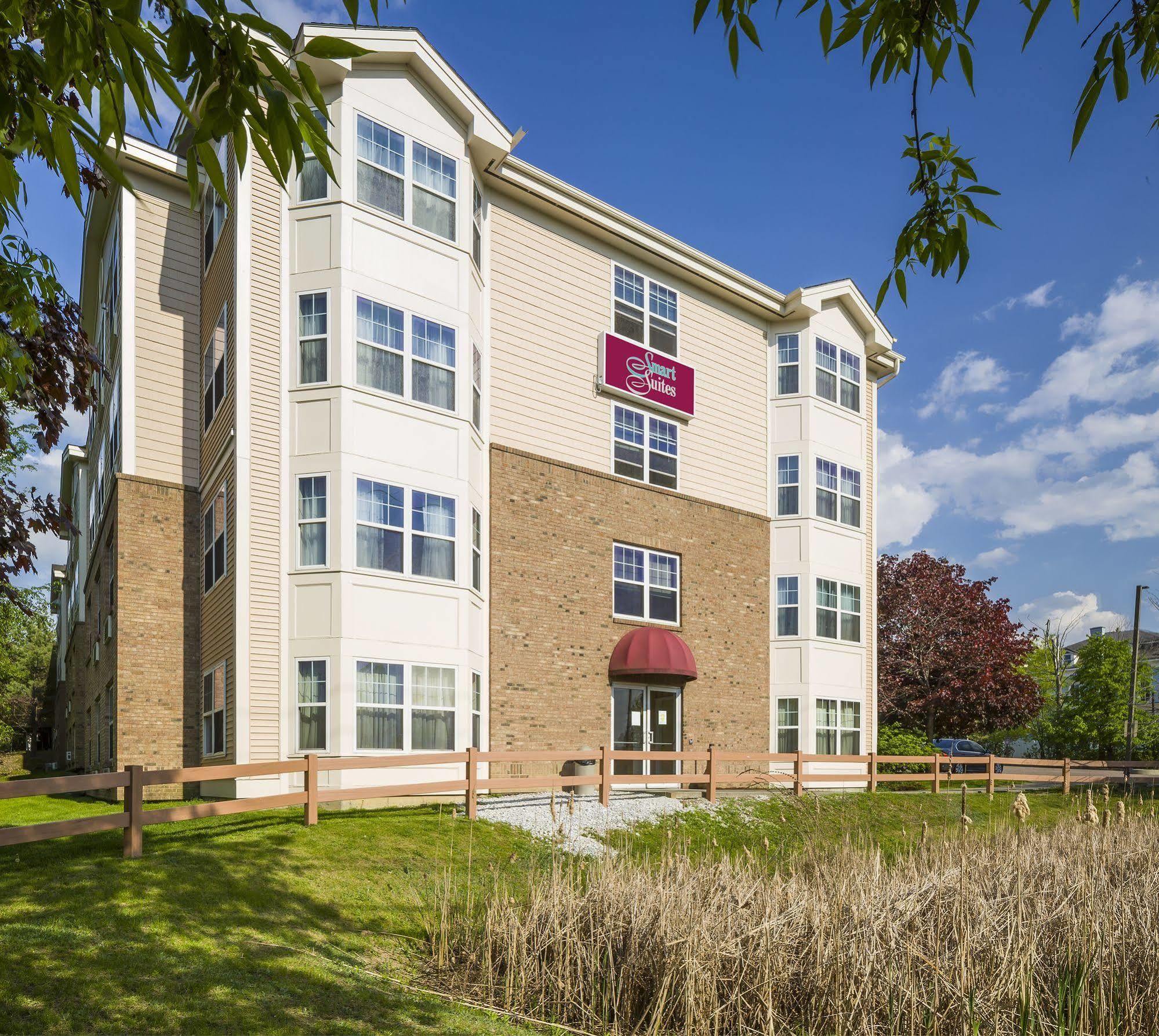 Smart Suites, Ascend Hotel Collection South Burlington Exterior photo